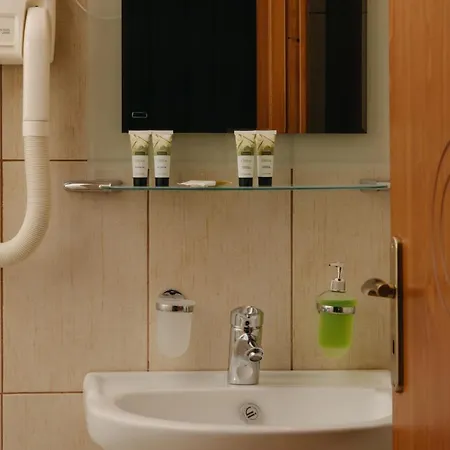 Chrysiida 卡拉维塔