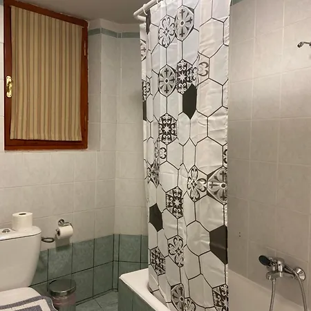 ゲストハウス Chrysiida カラブリタ